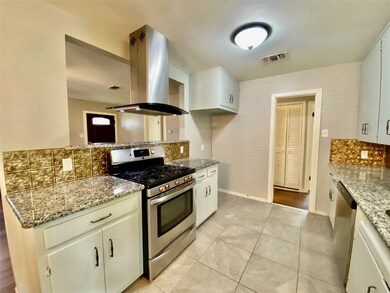 3116 12th St, Bay City, TX 77414 - photo 5