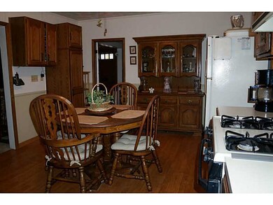 953 Park Ave, Woonsocket, RI 02895 - photo 6