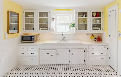 33 Elmcroft Ave, Providence, RI 02908 - photo 7