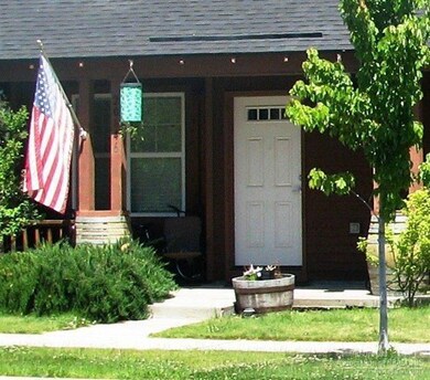 20646 Couples Ln, Bend, OR 97702 - photo 2