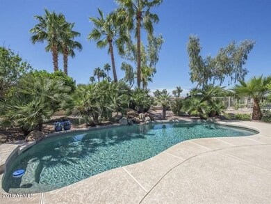 001_Beautiful Sparkling Pool (4)