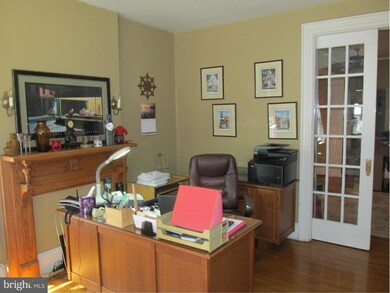 161 S 2nd St, Chambersburg, PA 17201 - photo 4