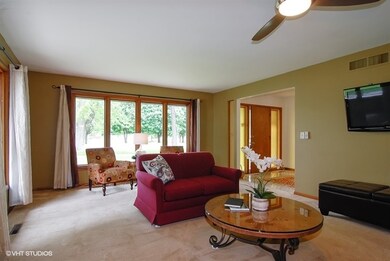 641 Cheyenne Ave, Aurora, IL 60506 - photo 5