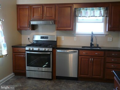 1302 Fox Run, Reading, PA 19606 - photo 5