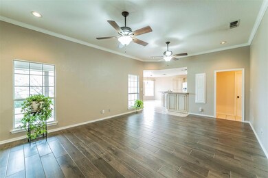 813 Cherry Ln, Springtown, TX 76082 - photo 2