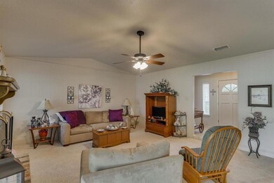 2013 Everglade Dr, Gainesville, TX 76240 - photo 7
