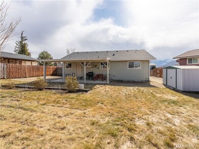 340 Green Briar Ln, East Wenatchee, WA 98802 - photo 5