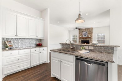 1821 Woodland Park Dr, Denison, TX 75020 - photo 7