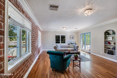 1301 W Palm lvg 1