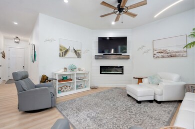 653 W Arbor Glenn Dr, Nixa, MO 65714 - photo 4