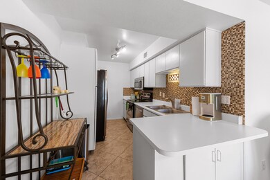 351 N Hermosa Dr unit 2A1, Palm Springs, CA 92262 - photo 3