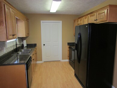 176 Rogers Dr, Manchester, TN 37355 - photo 6