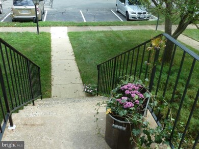 1748 Sundance Dr, Reston, VA 20194 - photo 2