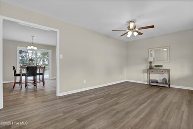 113 Linda Dr, Jacksonville, NC 28546 - photo 5