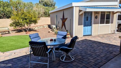 Private Studio Apt with paver Patio