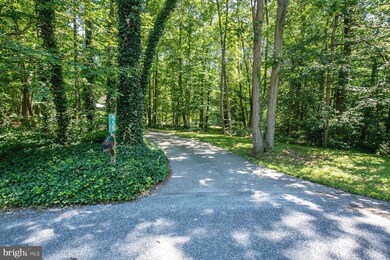 555 Friendship Dr, Honey Brook, PA 19344 - photo 2