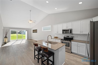 2150 Fieldbrook Dr, Toledo, OH 43615 - photo 7