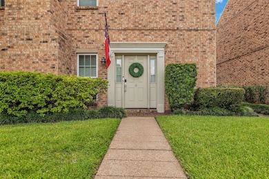 600 Wilcrest Dr unit 6, Houston, TX 77042 - photo 3