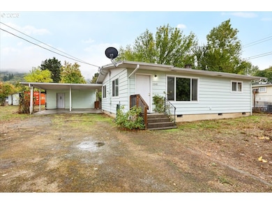 1048 Seeley St, Myrtle Creek, OR 97457 - photo 2