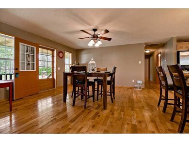 Dining Room. Bright Delightful Space Dining w/Fami