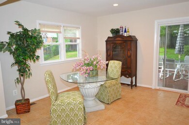 6322 Hillsborough Dr, Falls Church, VA 22044 - photo 2