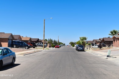 14561 Desierto Lindo Ave, El Paso, TX 79928 - photo 4