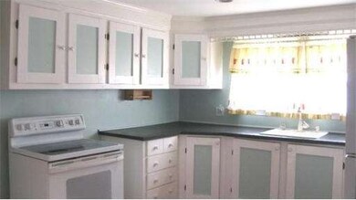 50 Catherine St, Dracut, MA 01826 - photo 4