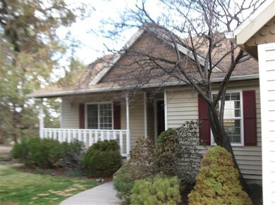 2460 SW Valleyview Dr, Redmond, OR 97756 - photo 3