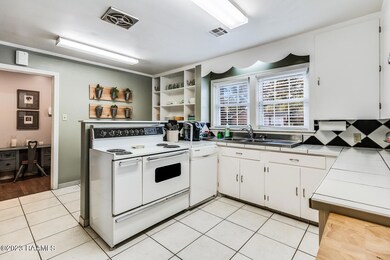 1514 N Avenue C-3