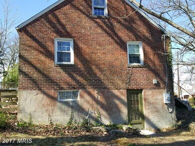 6409 Flanders Dr, Hyattsville, MD 20783 - photo 4