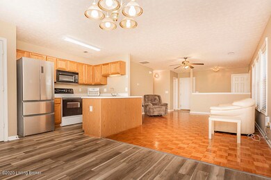 7913 Grand Cascade Dr unit 7403, Louisville, KY 40228 - photo 6