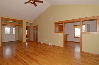 5193 Nannyberry Dr, Fitchburg, WI 53711 - photo 6