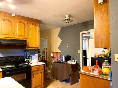 Kitchen towards dining room