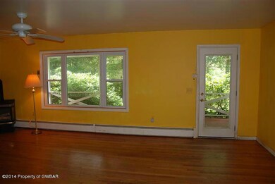 1212 Mountain View Dr, Dallas, PA 18612 - photo 6