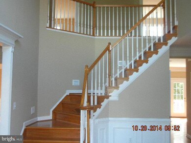 703 Firestone Dr, Silver Spring, MD 20905 - photo 3