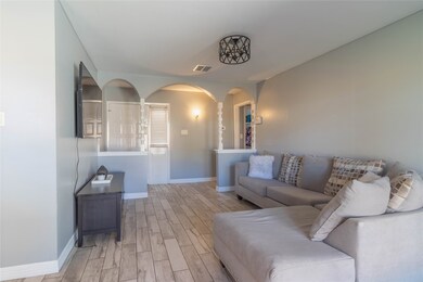 9211 Bisley Ln, Houston, TX 77088 - photo 5