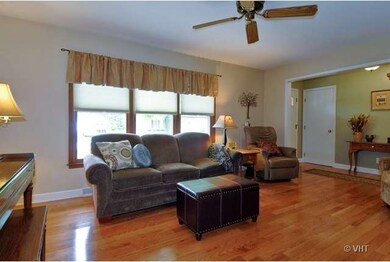 1162 Chillem Dr unit 2, Batavia, IL 60510 - photo 3