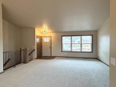 N9222 Dylan Dr, Appleton, WI 54915 - photo 6