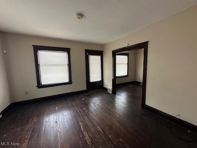 5295 Harvard Ave, Newburgh Heights, OH 44105 - photo 6