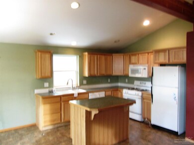 61379 Kobe St, Bend, OR 97702 - photo 6