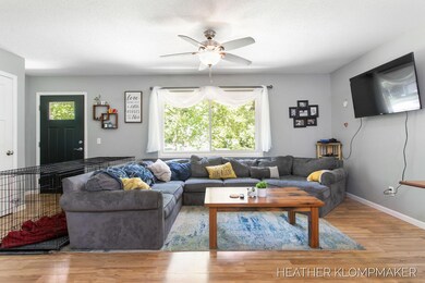 19-web-or-mls-858-w-24th-st