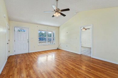 7-web-or-mls-4639 Bobolink Way-07