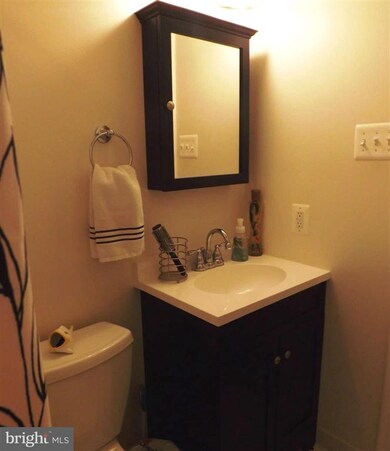 9 Rothamel Ct, Nottingham, MD 21236 - photo 3