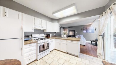 2473 S Xanadu Way unit D, Aurora, CO 80014 - photo 3