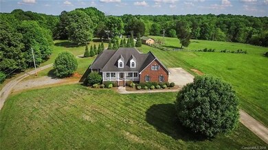 422 Miller Farm Rd, Statesville, NC 28625 - photo 2