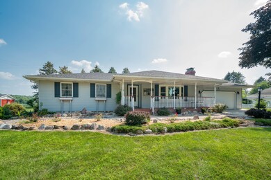 1520_E_Dowling_Road_01