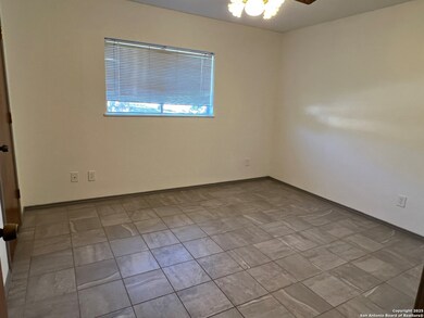 407 Buttercup, New Braunfels, TX 78130 - photo 5