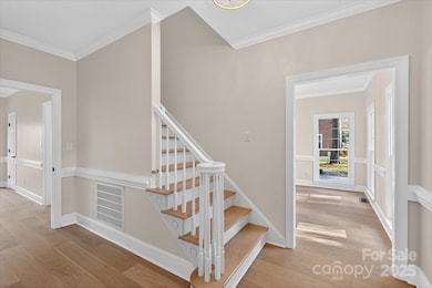 10409 Balmoral Cir, Charlotte, NC 28210 - photo 5