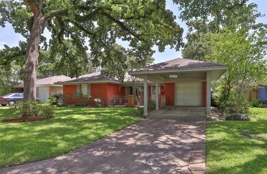 2011 Lamonte Ln, Houston, TX 77018 - photo 2