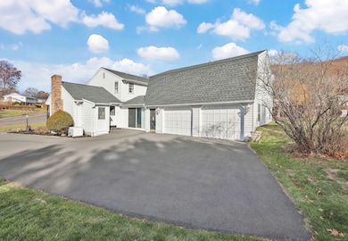 16 Metacomet Rd, Plainville, CT 06062 - photo 4